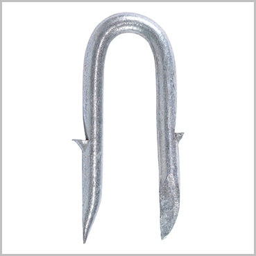 Barbed fencing staples 40mm 40mm barbed staples